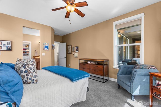 8227 Orcas Loop NE, Lacey, WA 98516