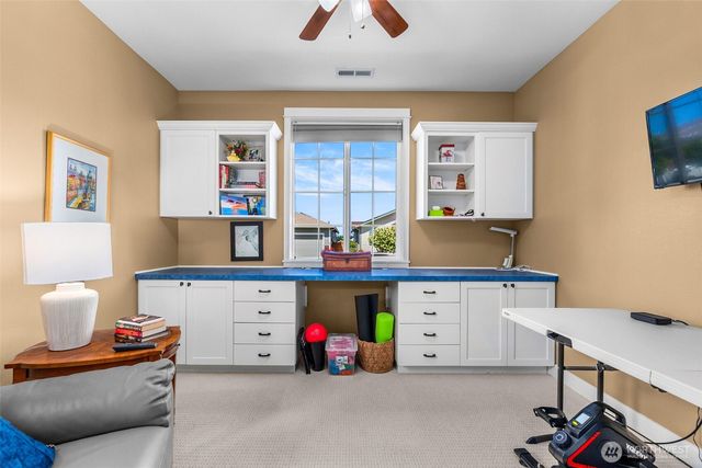 8227 Orcas Loop NE, Lacey, WA 98516
