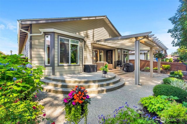 8227 Orcas Loop NE, Lacey, WA 98516