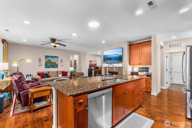 8227 Orcas Loop NE, Lacey, WA 98516