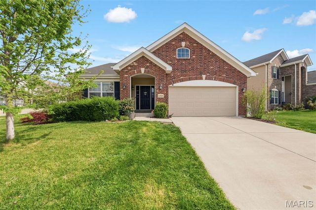 12425 Bur Oak Drive, Maryland Heights, MO 63146