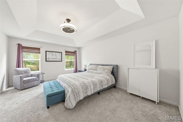 12425 Bur Oak Drive, Maryland Heights, MO 63146