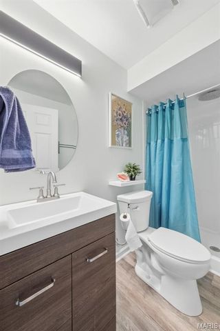 12425 Bur Oak Drive, Maryland Heights, MO 63146