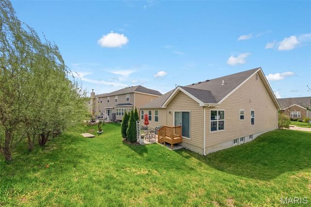 12425 Bur Oak Drive, Maryland Heights, MO 63146