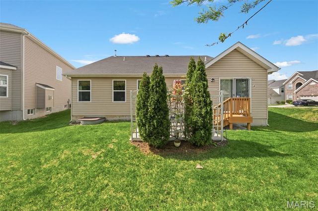 12425 Bur Oak Drive, Maryland Heights, MO 63146