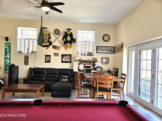 113 Thacker Drive, Lafollette, TN 37766