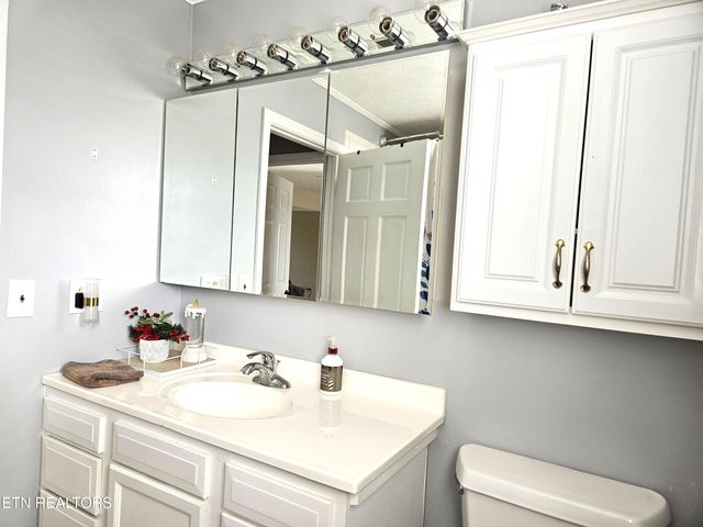 113 Thacker Drive, Lafollette, TN 37766