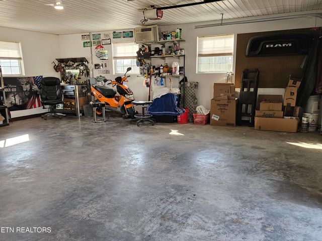 113 Thacker Drive, Lafollette, TN 37766