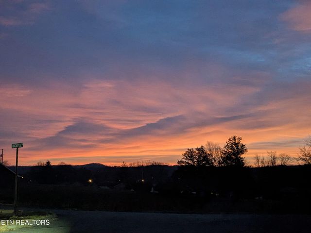 113 Thacker Drive, Lafollette, TN 37766