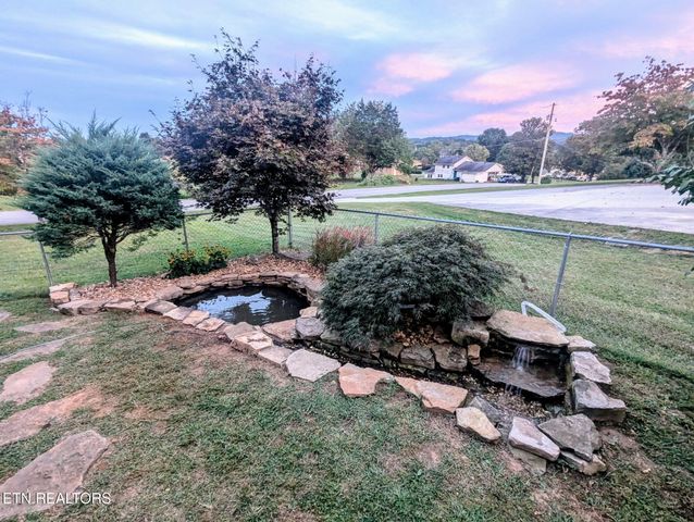 113 Thacker Drive, Lafollette, TN 37766