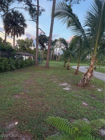 66th ST SW, Naples, FL 34105