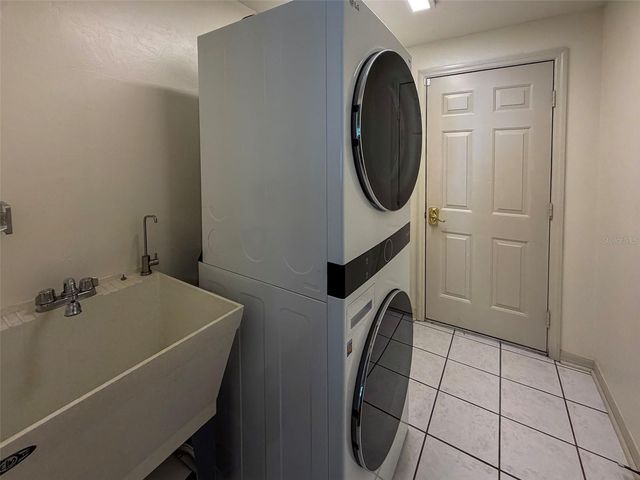 9232 NW 17TH PLACE, Gainesville, FL 32606