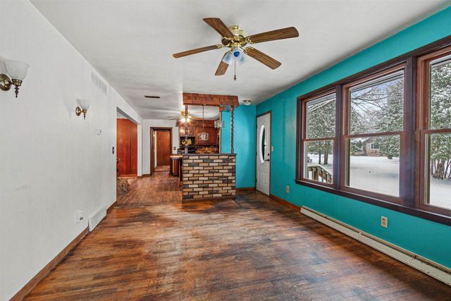 316 WOOD LANE, Stevens Point, WI 54481