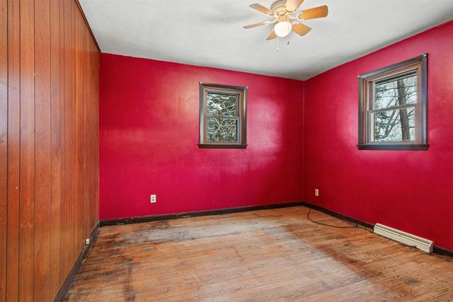 316 WOOD LANE, Stevens Point, WI 54481