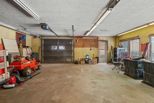 316 WOOD LANE, Stevens Point, WI 54481