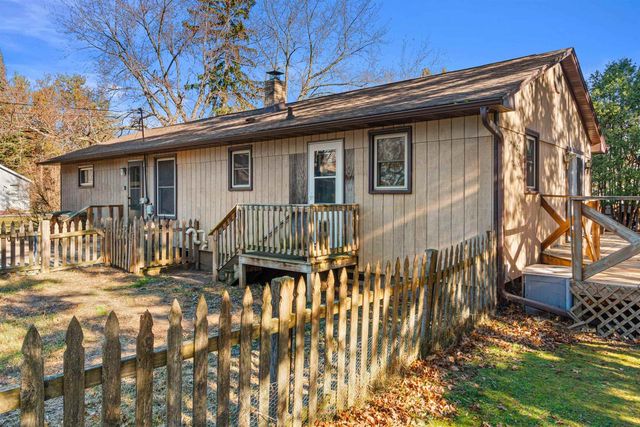 316 WOOD LANE, Stevens Point, WI 54481