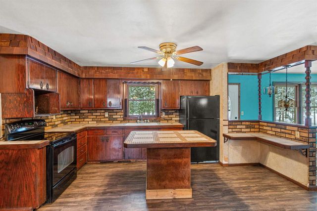 316 WOOD LANE, Stevens Point, WI 54481