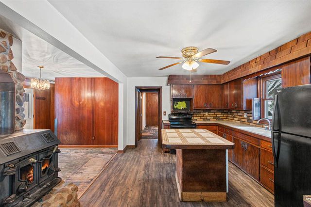 316 WOOD LANE, Stevens Point, WI 54481