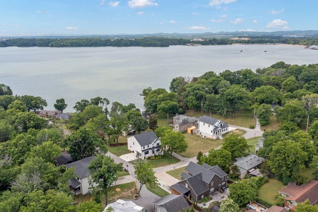 104 Ruby Dr, Hendersonville, TN 37075