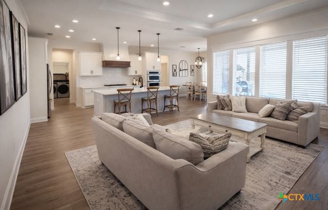 104 Beacon Lane, Victoria, TX 77904