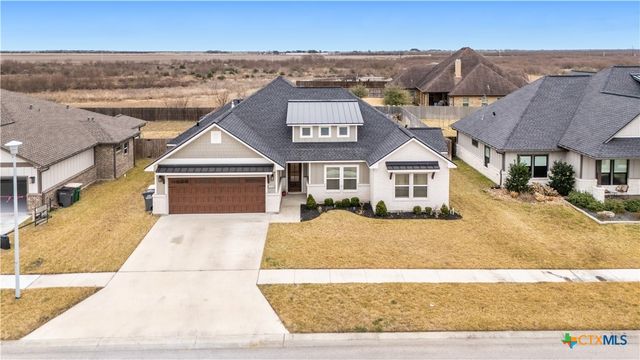 104 Beacon Lane, Victoria, TX 77904