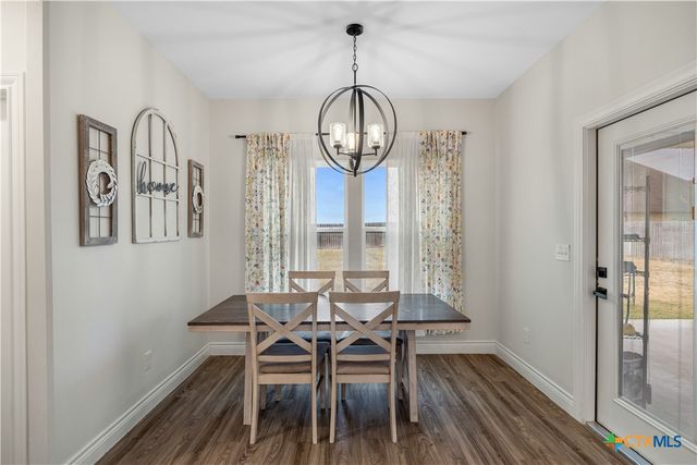 104 Beacon Lane, Victoria, TX 77904