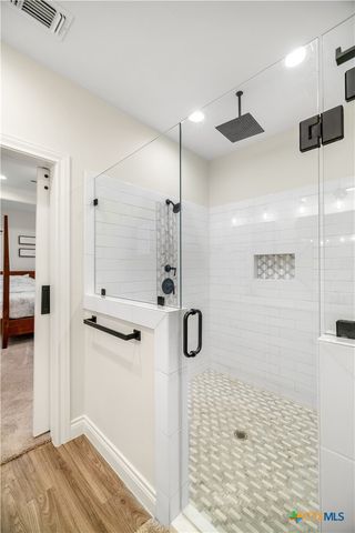 104 Beacon Lane, Victoria, TX 77904