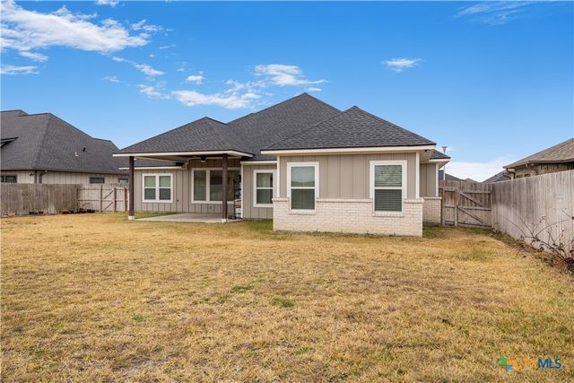 104 Beacon Lane, Victoria, TX 77904