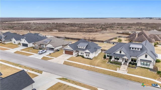 104 Beacon Lane, Victoria, TX 77904