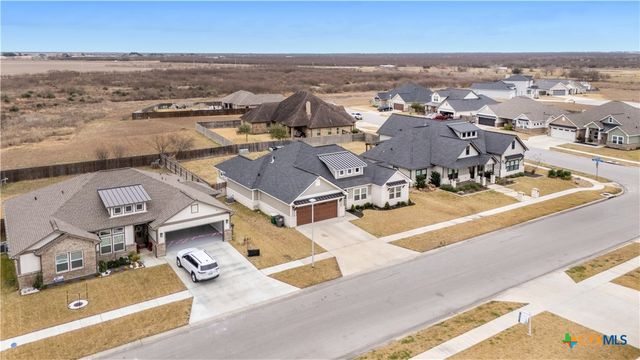104 Beacon Lane, Victoria, TX 77904