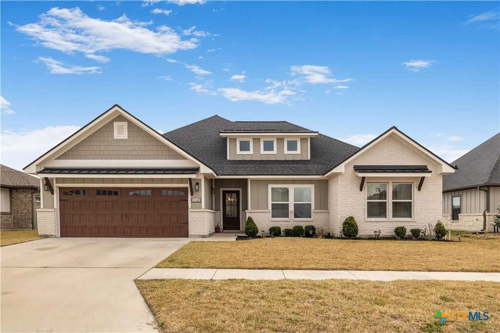 104 Beacon Lane, Victoria, TX 77904