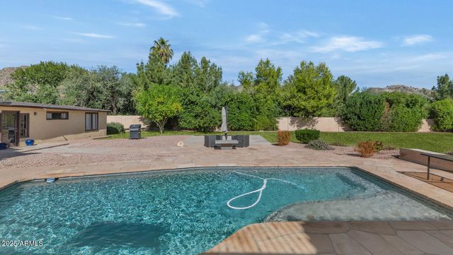 6032 E LINCOLN Drive, Paradise Valley, AZ 85253