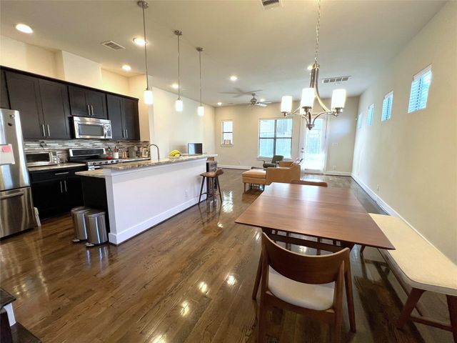 5731 Larkin Street B, Houston, TX 77007