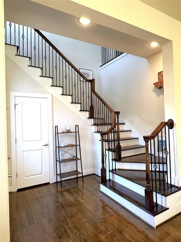 5731 Larkin Street B, Houston, TX 77007