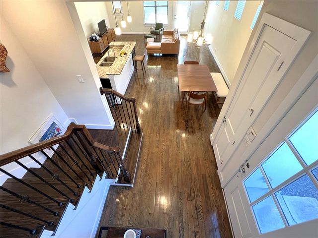 5731 Larkin Street B, Houston, TX 77007