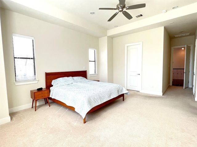 5731 Larkin Street B, Houston, TX 77007