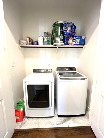 5731 Larkin Street B, Houston, TX 77007