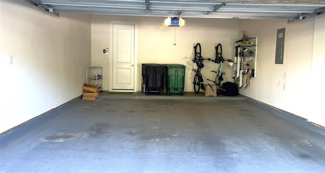 5731 Larkin Street B, Houston, TX 77007