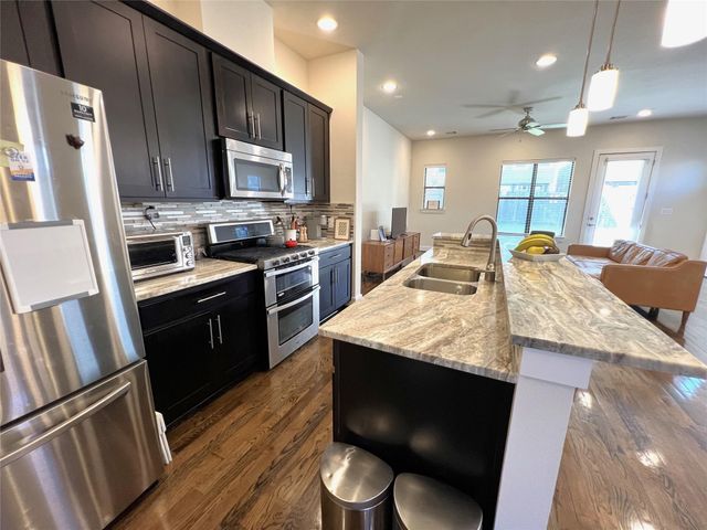 5731 Larkin Street B, Houston, TX 77007