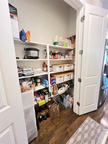 5731 Larkin Street B, Houston, TX 77007