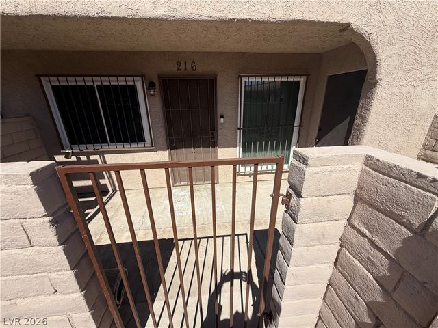 4300 North Lamont Street 216, Las Vegas, NV 89115