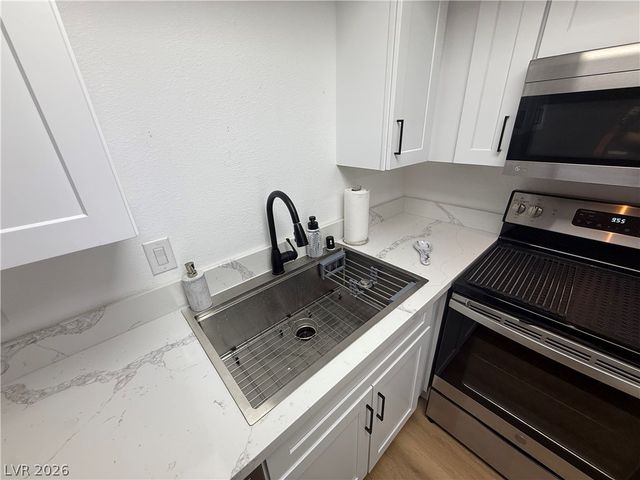 4300 North Lamont Street 216, Las Vegas, NV 89115