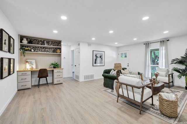 5914 CHANNCY SPRINGS ST, San Antonio, TX 78233