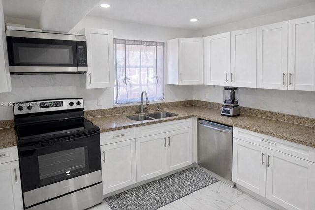 3440 NW 206th St A, Miami Gardens, FL 33056