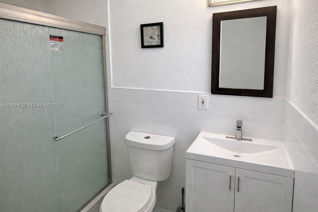 3440 NW 206th St A, Miami Gardens, FL 33056