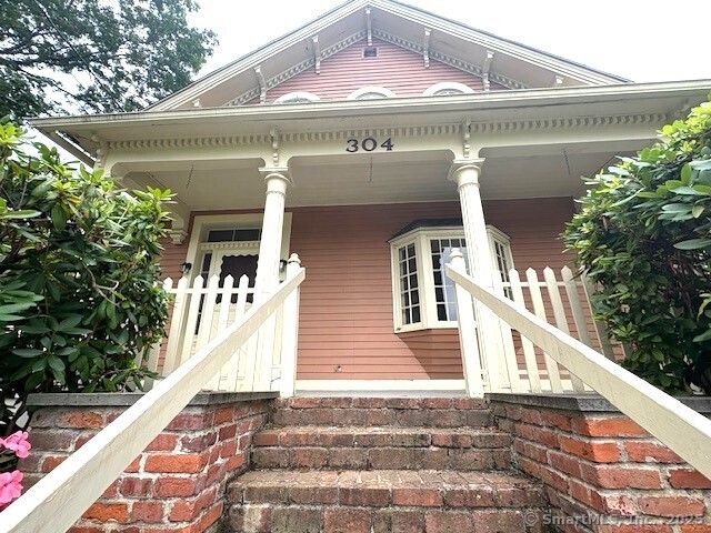 304 Asylum Street, Norwich, CT 06360