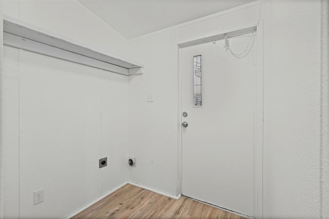 6525 Blue Water Court, Granbury, TX 76049