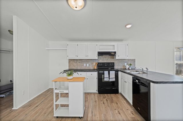 6525 Blue Water Court, Granbury, TX 76049