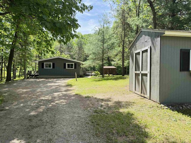 E2605 PINE COURT, Waupaca, WI 54981