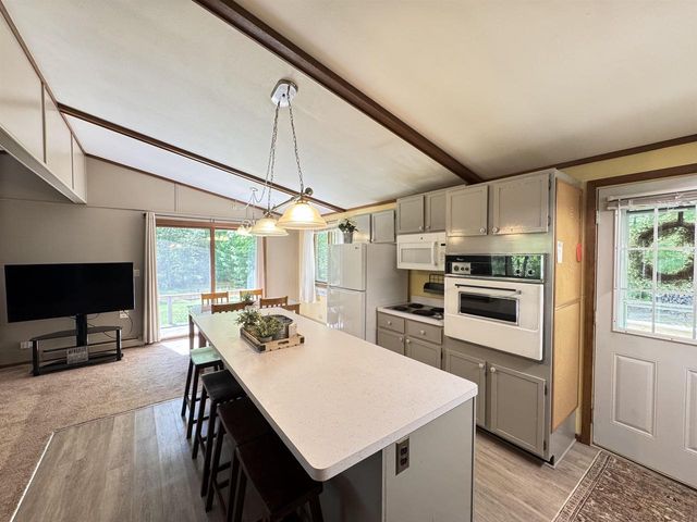 E2605 PINE COURT, Waupaca, WI 54981
